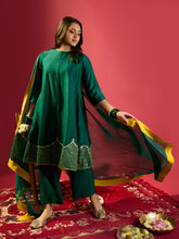 Load image into Gallery viewer, Rama Green Shoulder Kali Kurta With Pant And Dupatta
